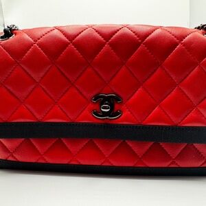 CHANEL 2016-1018 grosgrain leather crossbody with original card